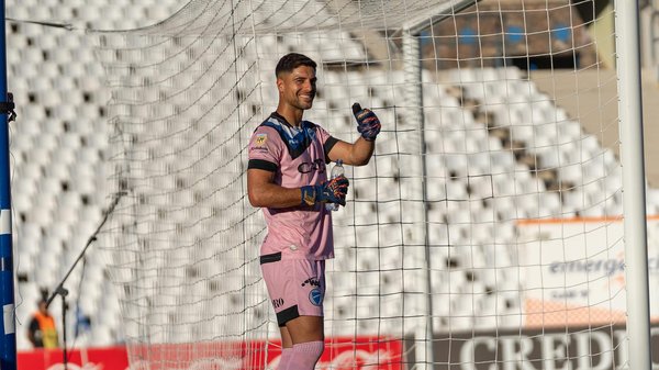 How can participating in non-mainstream sports enhance mental health in the UK?